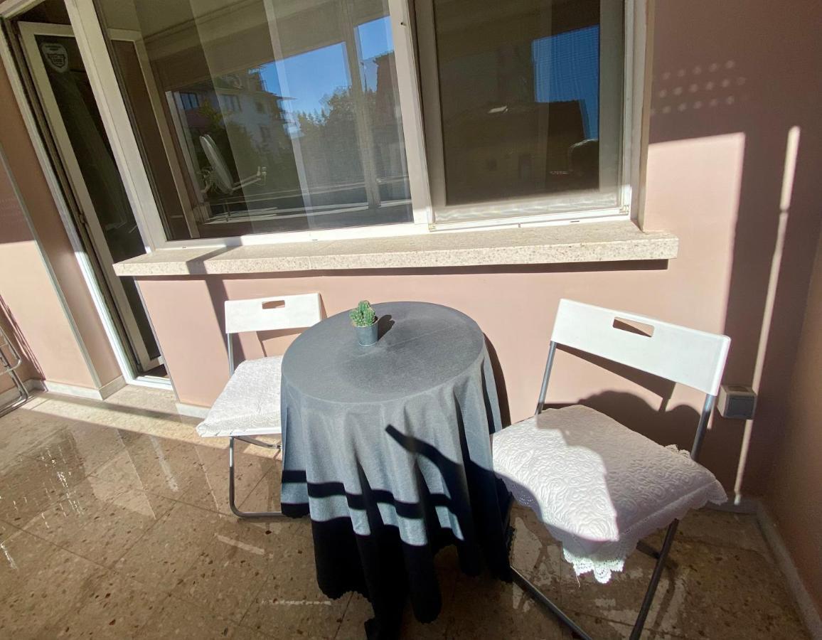 Apartment Flower House 6 *