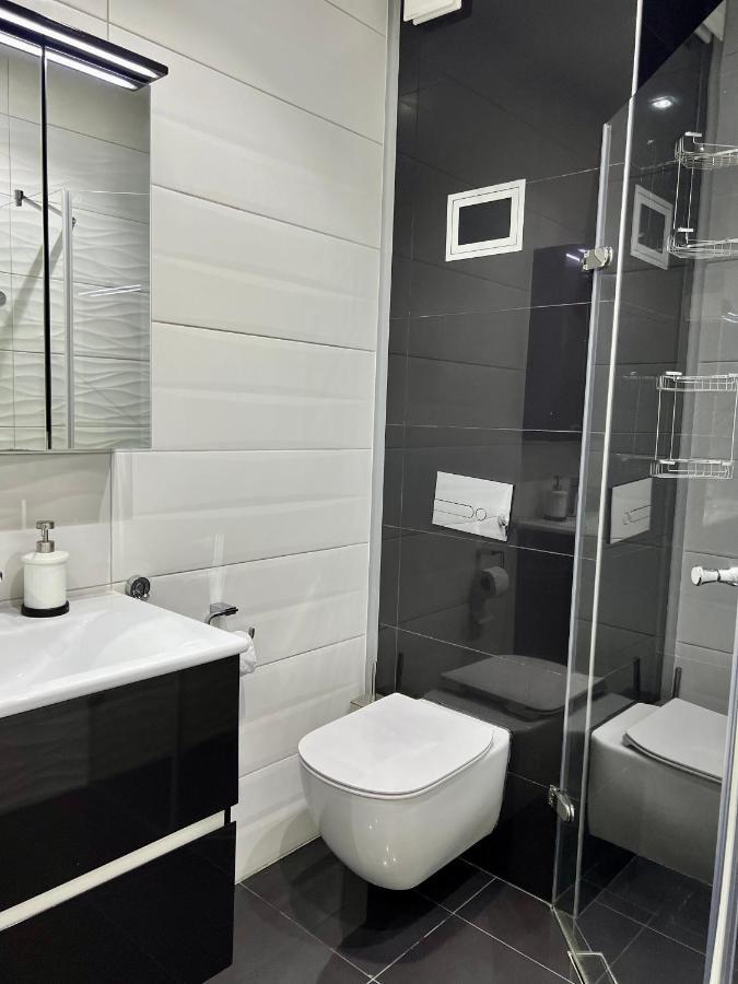 Apartment Flower House 6 *